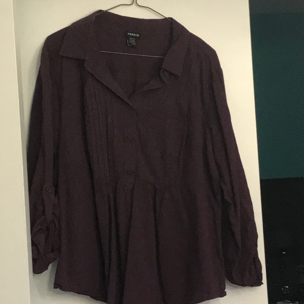 Plum 3/4 sleeve torrid shirt, size 1